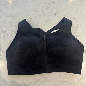 Lululemon Enlite sports bra. Excellent high support for running with a front zip